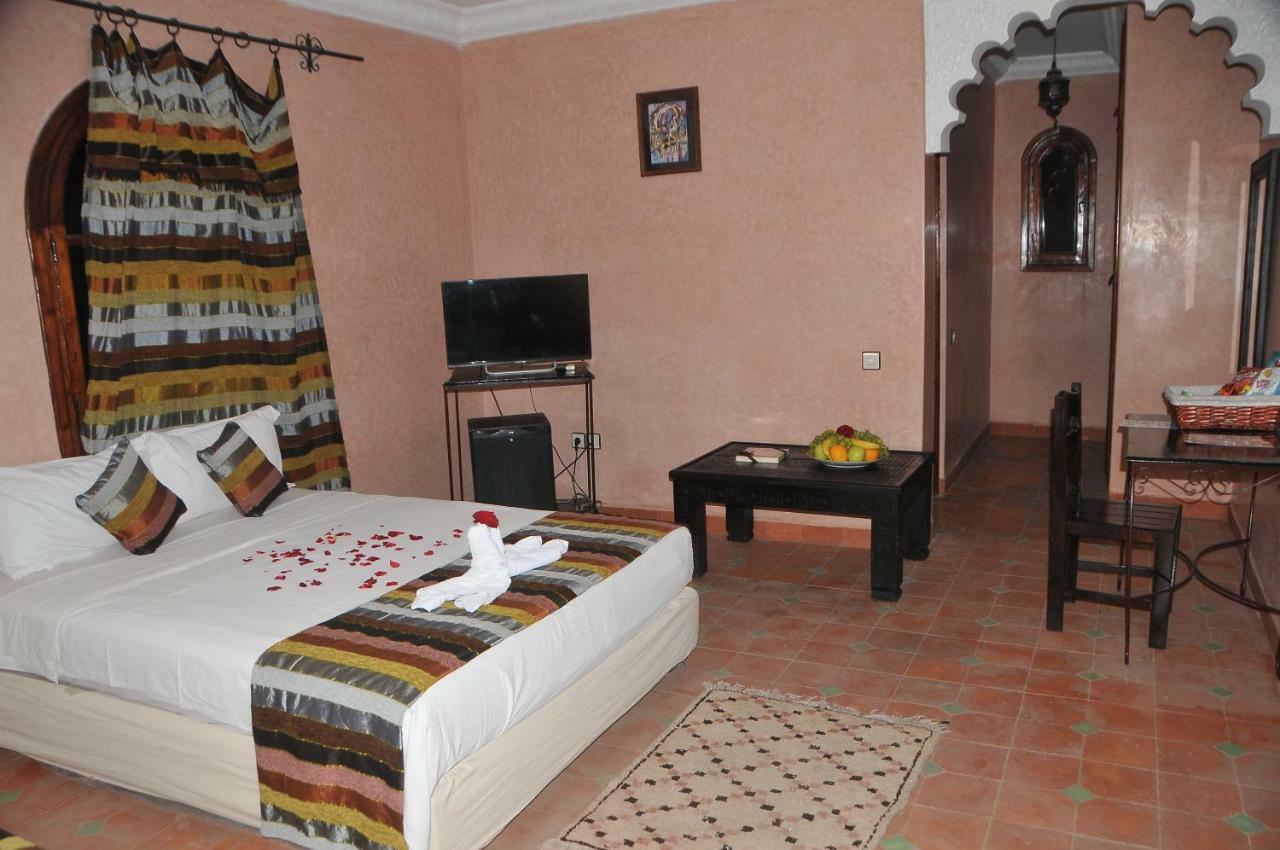 Riad Mhidou Ouled Jelal Exterior photo