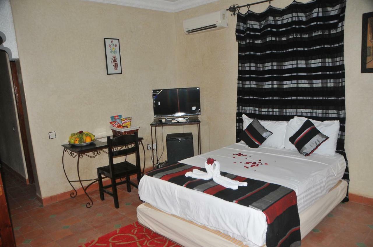 Riad Mhidou Ouled Jelal Exterior photo